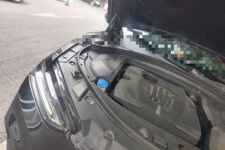 Used Wey VV7 2017 2.0T Flagship Model Engine Bay Right