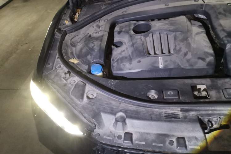 Used Wey VV7 2017 2.0T Flagship Model Engine Bay Right