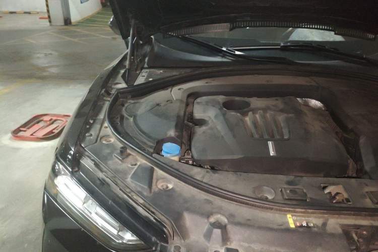 Used Wey VV7 2017 2.0T Ultra-Luxury Version Engine Bay Right
