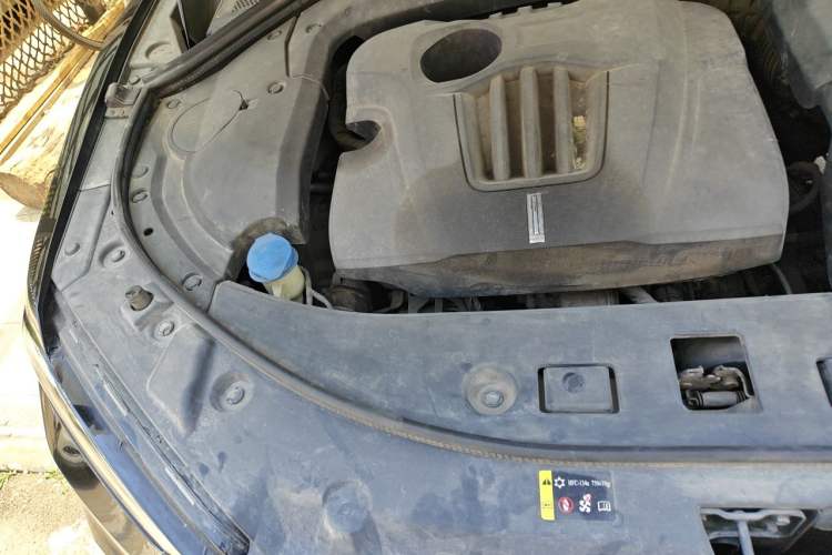 Used Wey VV7 2017 2.0T Flagship Model Engine Bay Right
