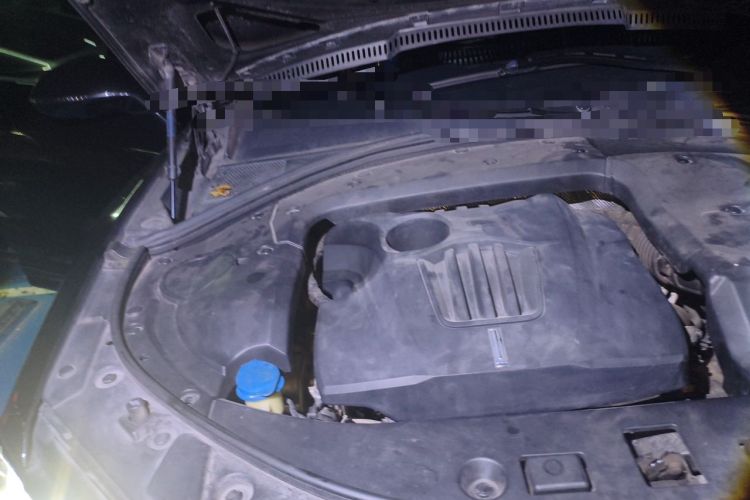 Used Wey VV7 2017 2.0T Flagship Model Engine Bay Right