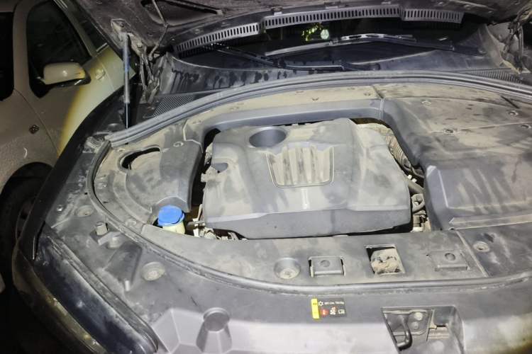 Used Wey VV7 2017 2.0T Luxury Model Engine Bay Right