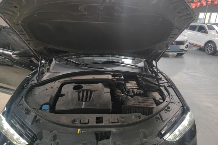 Used Wey VV7 2017 2.0T Flagship Model Engine Bay
