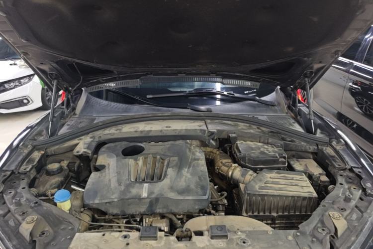Used Wey VV7 2017 2.0T Luxury Model Engine Bay