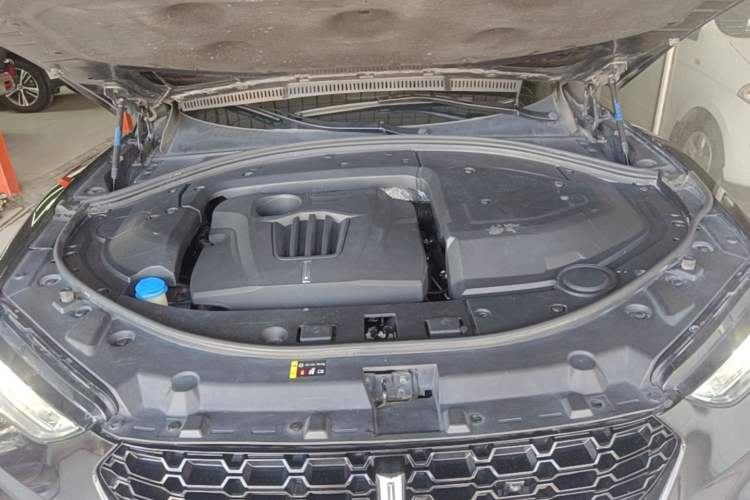 Used Wey VV7 2017 2.0T Flagship Model Engine Bay