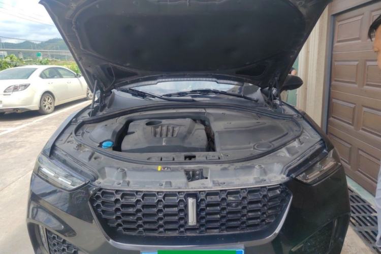 Used Wey VV7 2017 2.0T Flagship Model Engine Bay