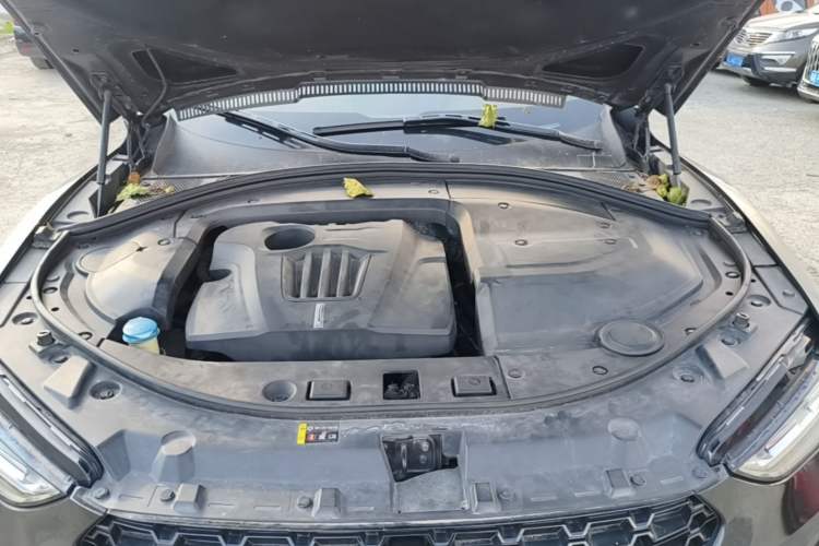 Used Wey VV7 2017 2.0T Flagship Model Engine Bay