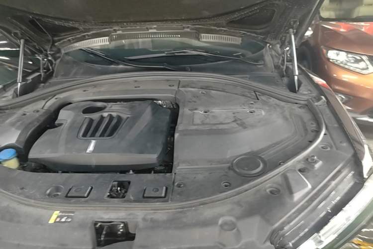 Used Wey VV7 2017 2.0T Flagship Model Engine Bay