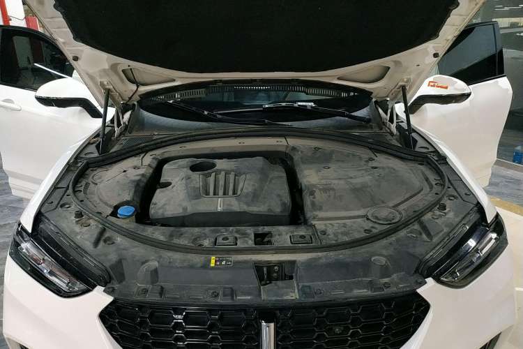 Used Wey VV7 2017 2.0T Ultra-Luxury Version Engine Bay