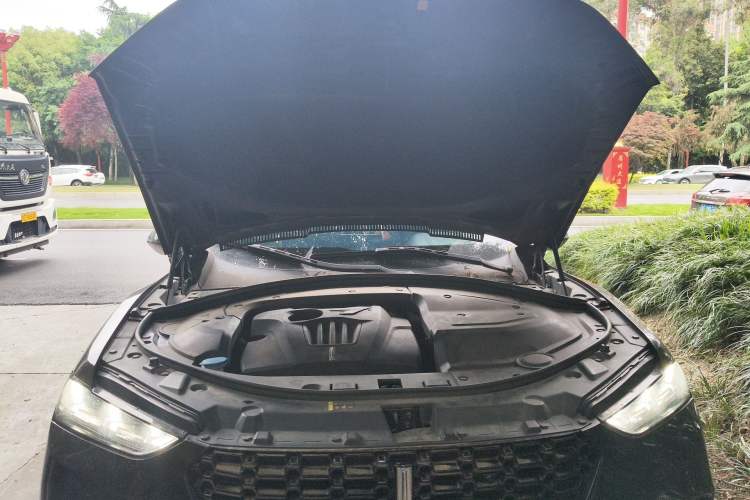 Used Wey VV7 2017 2.0T Flagship Model Engine Bay