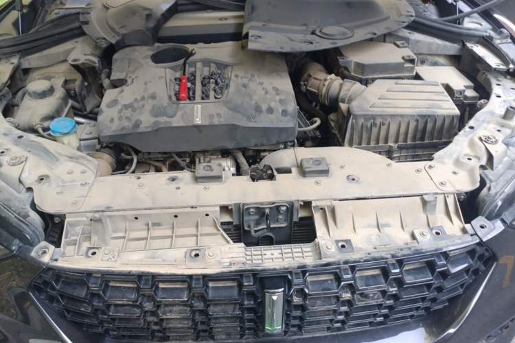 Used Wey VV7 2017 2.0T Flagship Model Engine Bay