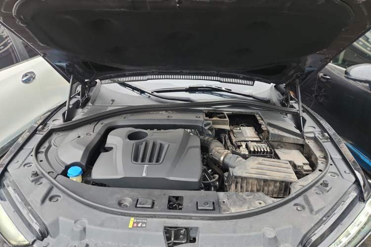 Used Wey VV7 2017 2.0T Ultra-Luxury Version Engine Bay