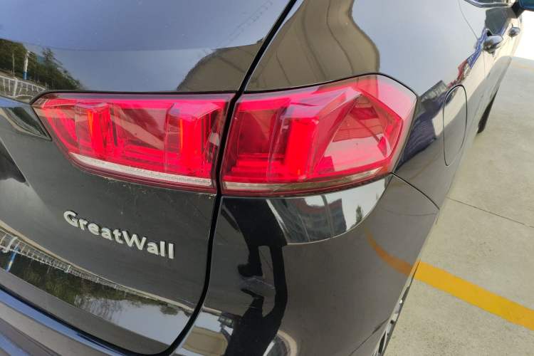 Used Wey VV7 2017 2.0T Ultra-Luxury Version Exterior 3