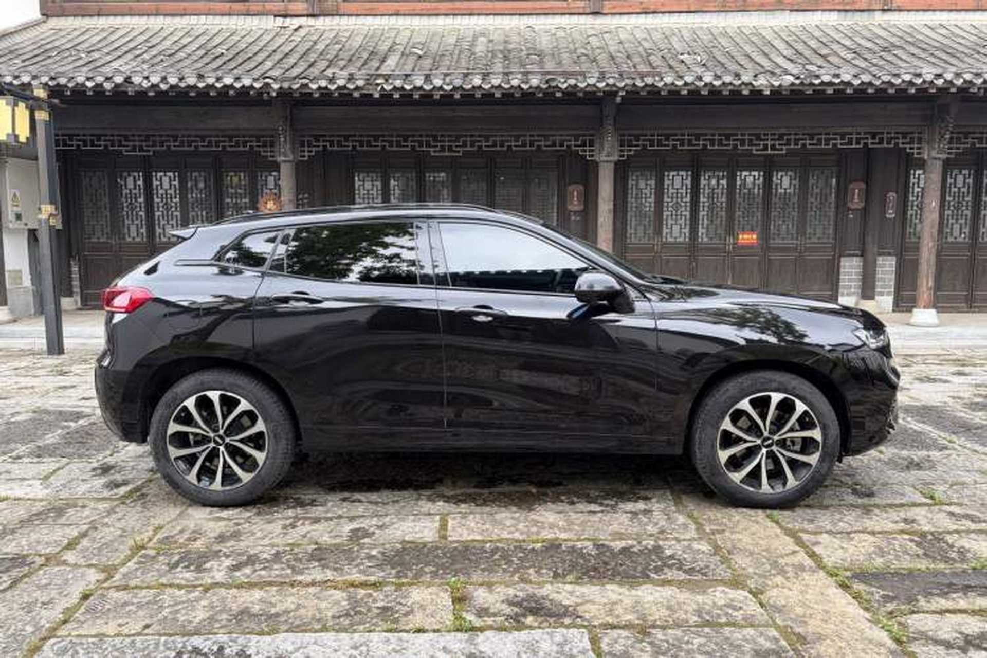 Used Wey VV7 2017 2.0T Ultra-Luxury Version Exterior 8