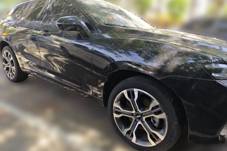 Used Wey VV7 2017 2.0T Ultra-Luxury Version Front Right 45 Deg