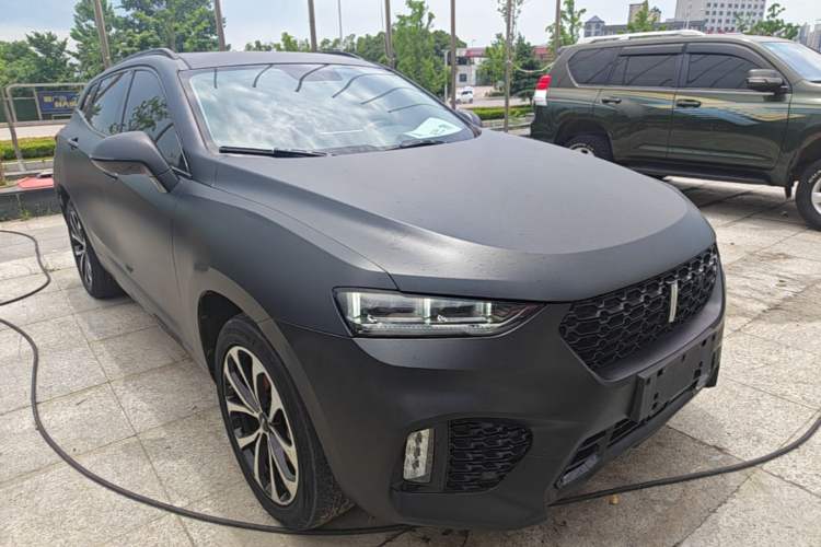 Used Wey VV7 2017 2.0T Luxury Model Front Right 45 Deg
