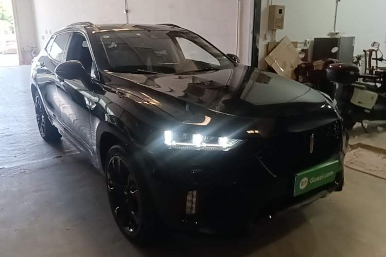 Used Wey VV7 2017 2.0T Flagship Model Front Right 45 Deg