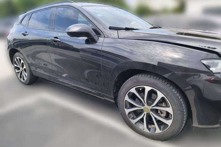 Used Wey VV7 2017 2.0T Luxury Model Front Right 45 Deg