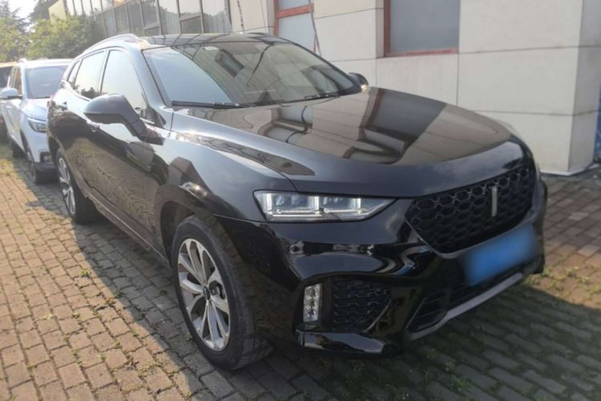 Used Wey VV7 2017 2.0T Ultra-Luxury Version Front Right 45 Deg