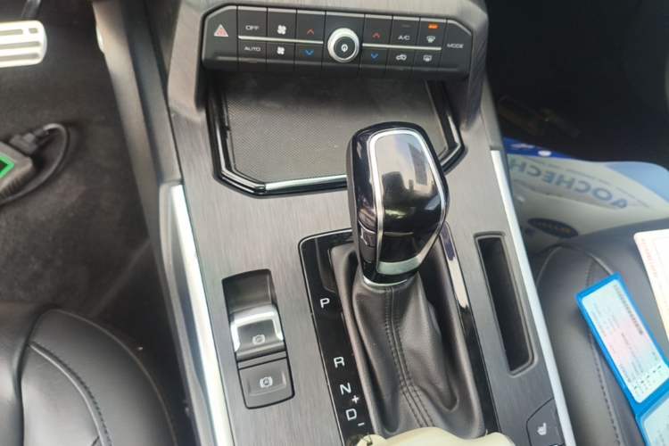 Used Wey VV7 2017 2.0T Flagship Model Gear Lever