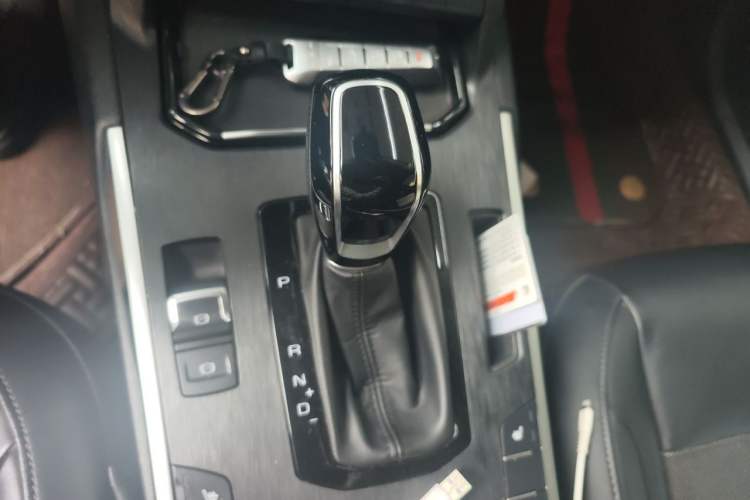 Used Wey VV7 2017 2.0T Flagship Model Gear Lever