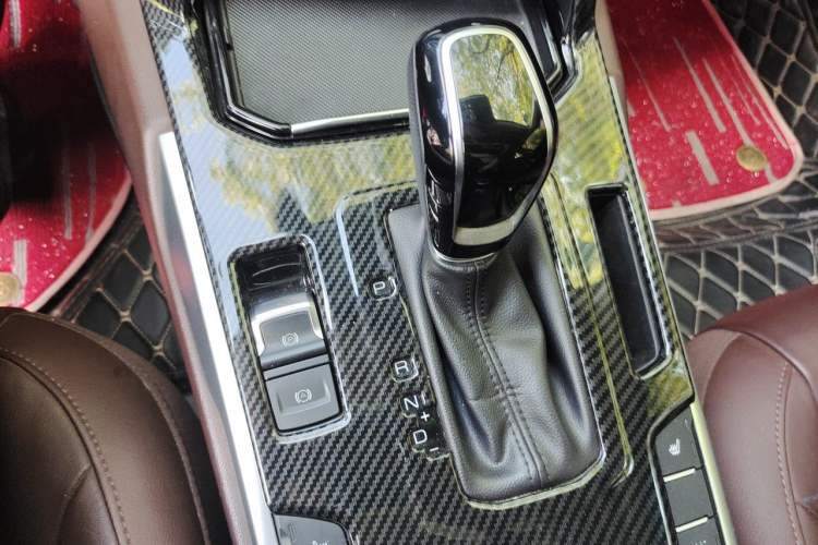 Used Wey VV7 2017 2.0T Flagship Model Gear Lever