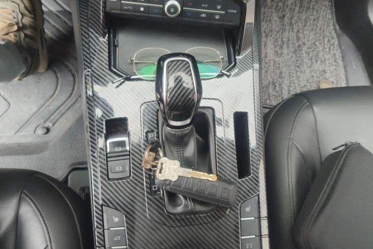 Used Wey VV7 2017 2.0T Flagship Model
