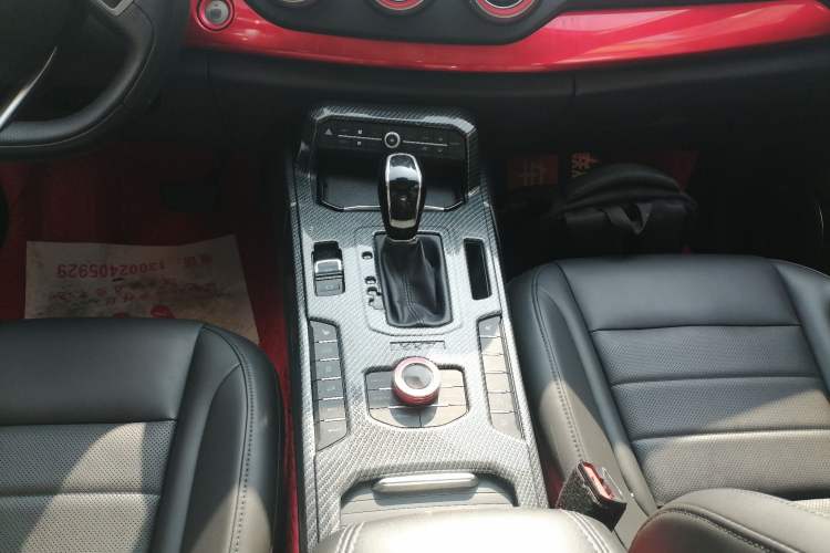 Used Wey VV7 2017 2.0T Ultra-Luxury Version Gear Lever