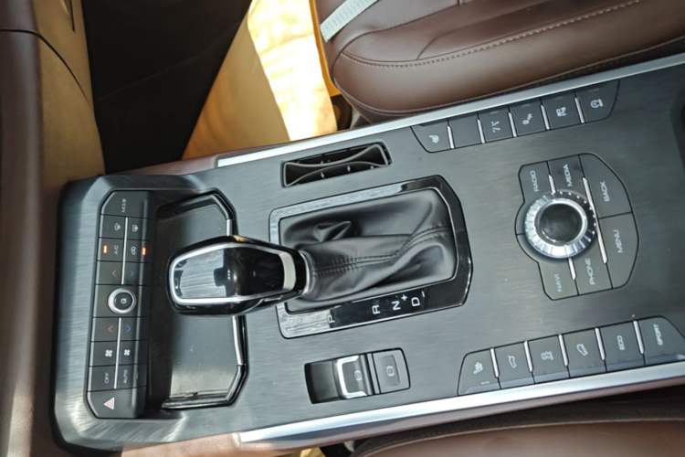 Used Wey VV7 2017 2.0T Flagship Model Gear Lever