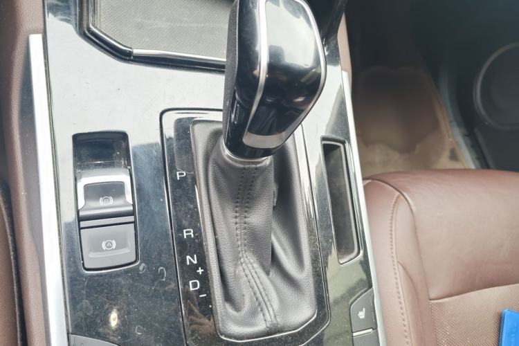 Used Wey VV7 2017 2.0T Flagship Model Gear Lever