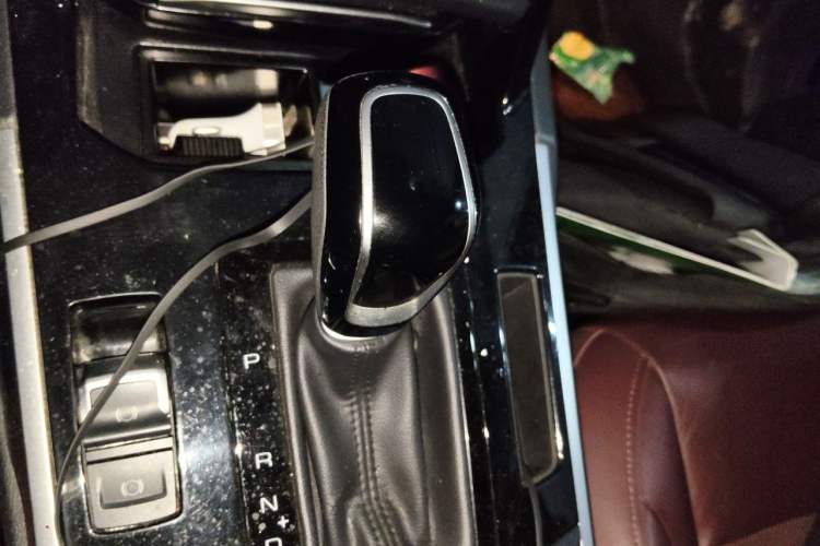 Used Wey VV7 2017 2.0T Flagship Model Gear Lever