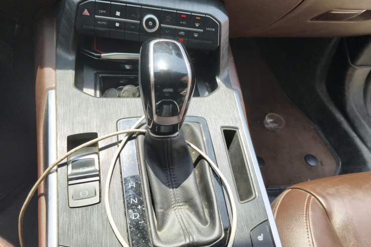 Used Wey VV7 2017 VV7c 2.0T Flagship Model Gear Lever