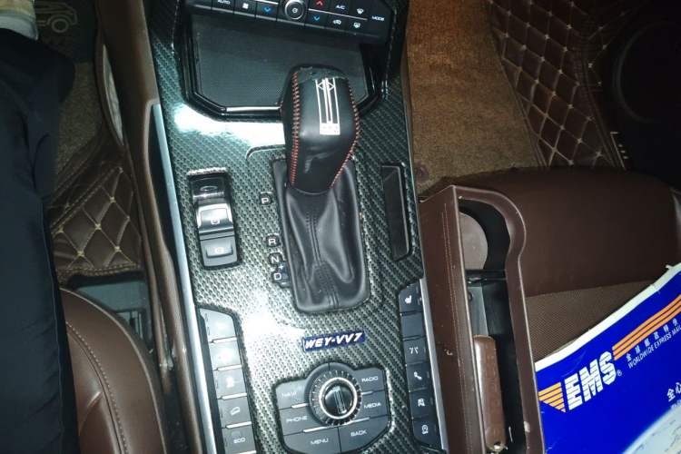 Used Wey VV7 2017 2.0T Ultra-Luxury Version Gear Lever