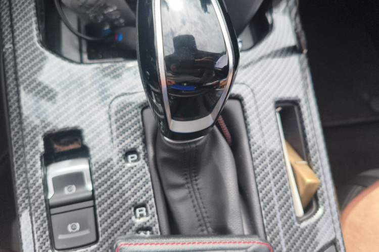 Used Wey VV7 2017 2.0T Ultra-Luxury Version Gear Lever