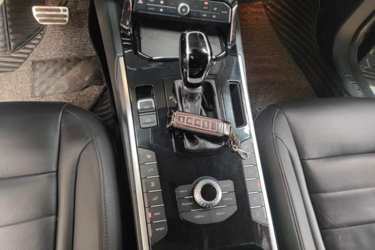 Used Wey VV7 2017 2.0T Flagship Model Gear Lever