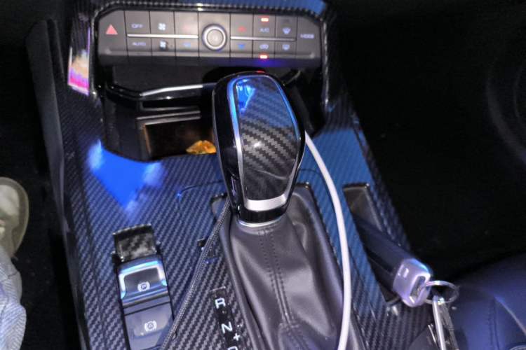 Used Wey VV7 2017 VV7c 2.0T Luxury Model Gear Lever