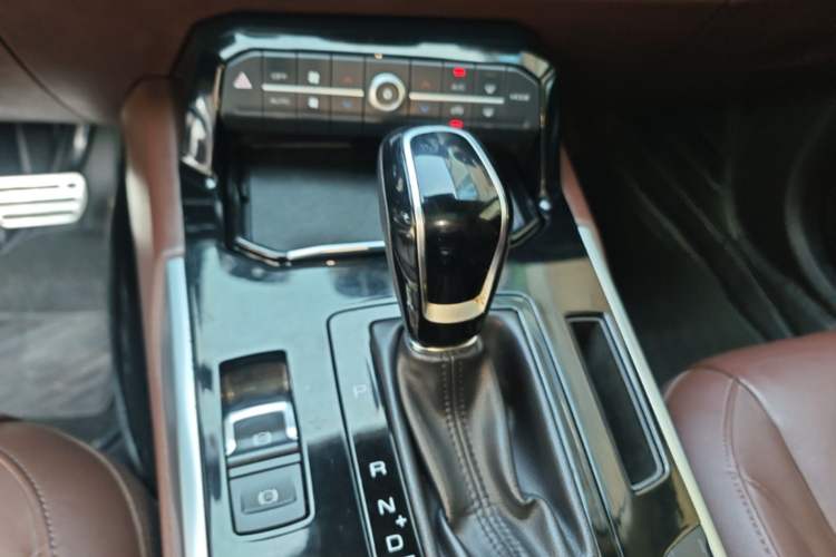 Used Wey VV7 2017 2.0T Flagship Model Gear Lever