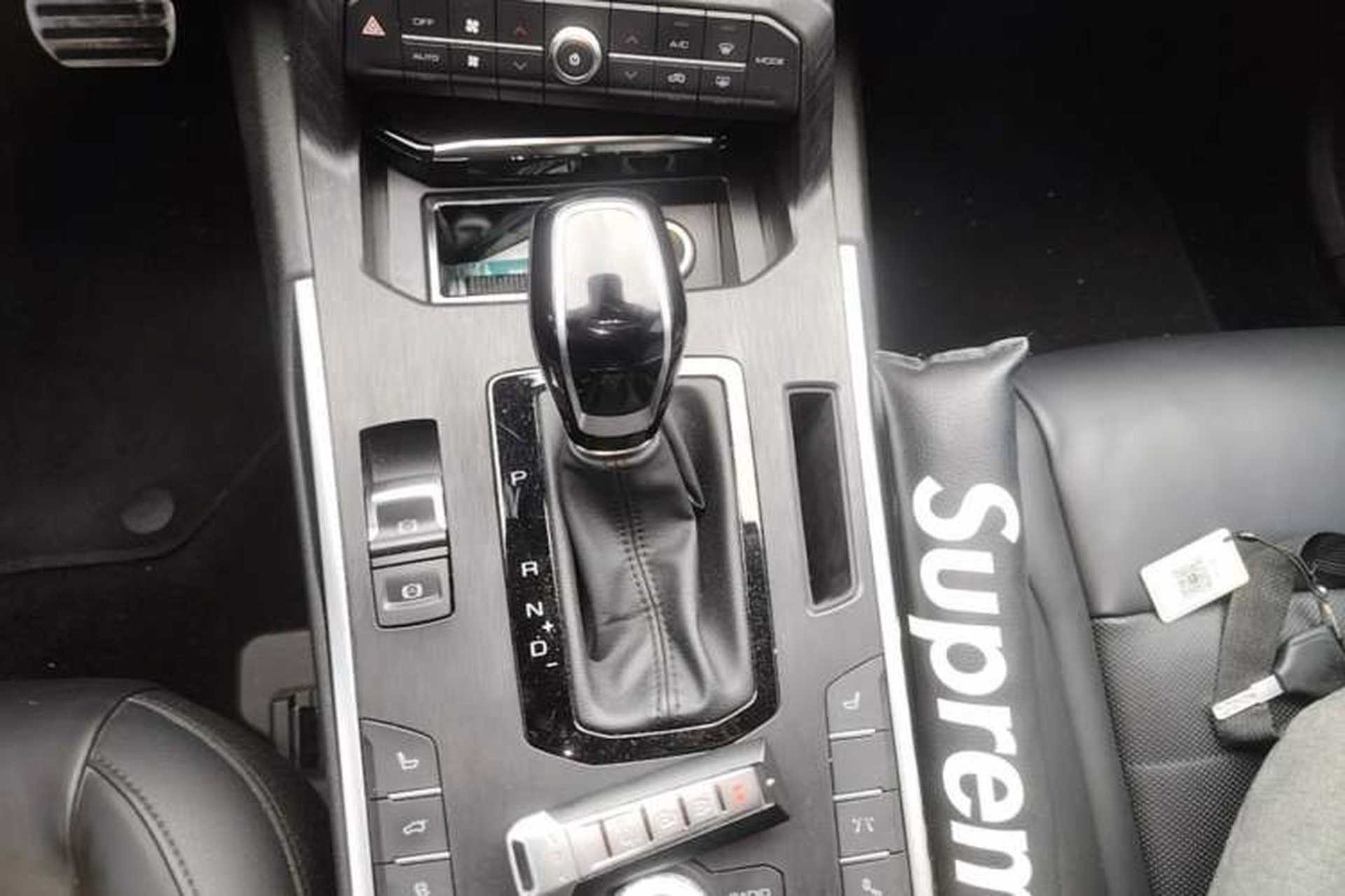 Used Wey VV7 2017 2.0T Flagship Model Gear Lever