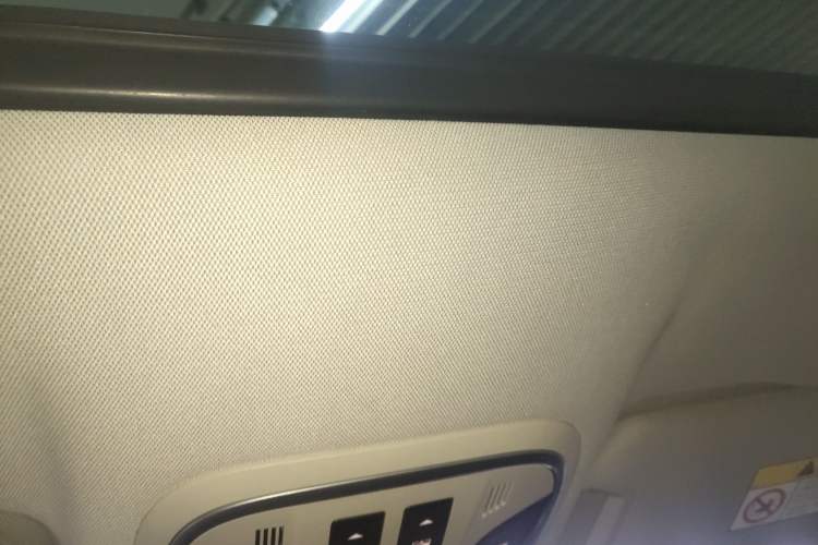 Used Wey VV7 2017 2.0T Ultra-Luxury Version Headliner