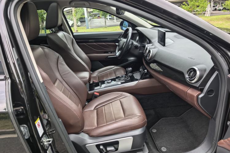 Used Wey VV7 2017 2.0T Flagship Model Interior 10