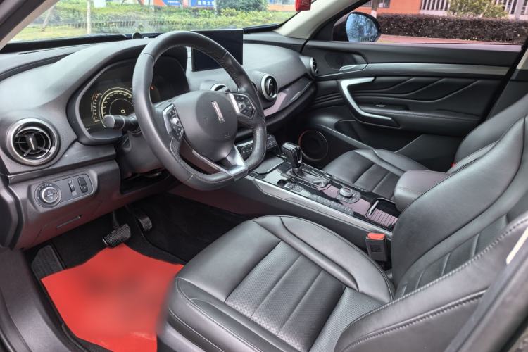Used Wey VV7 2017 2.0T Ultra-Luxury Version Interior 2