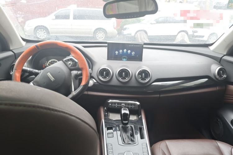 Used Wey VV7 2017 2.0T Flagship Model Interior 2