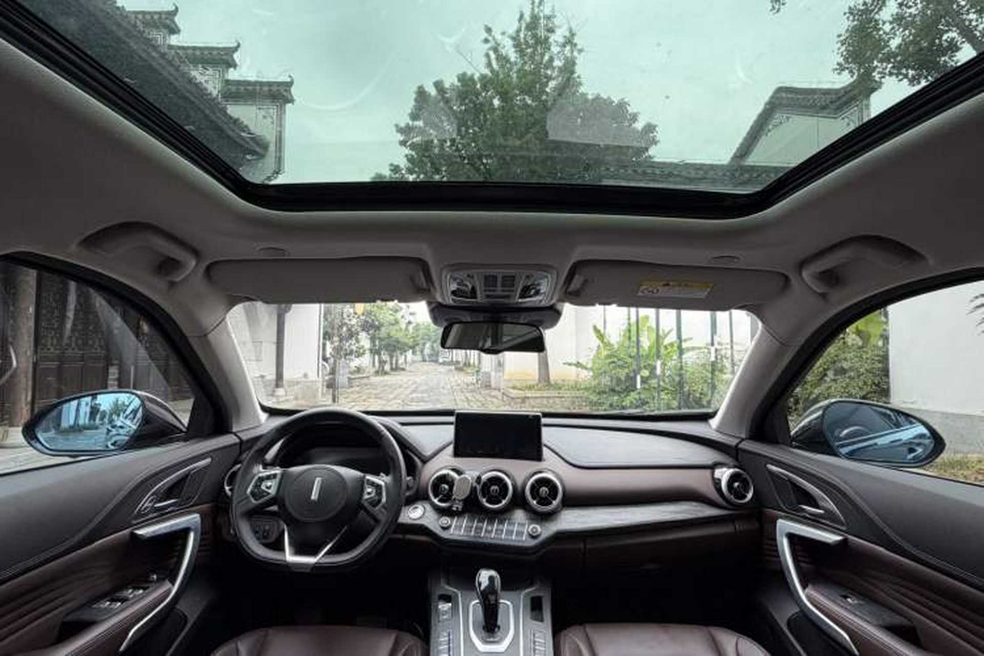 Used Wey VV7 2017 2.0T Ultra-Luxury Version Interior 2