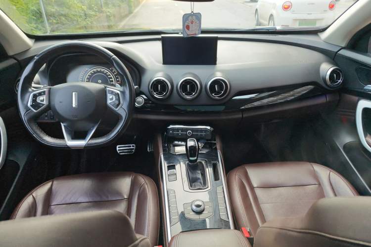 Used Wey VV7 2017 2.0T Flagship Model Interior 3