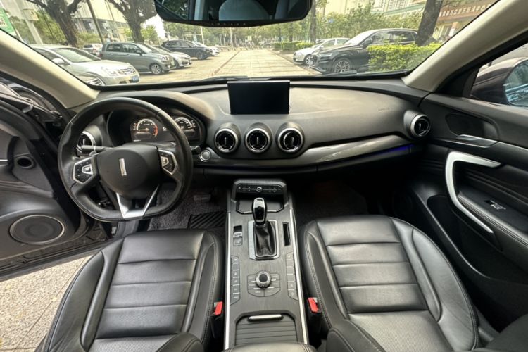 Used Wey VV7 2017 2.0T Luxury Model Interior 3