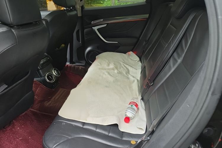 Used Wey VV7 2017 2.0T Flagship Model Interior 4