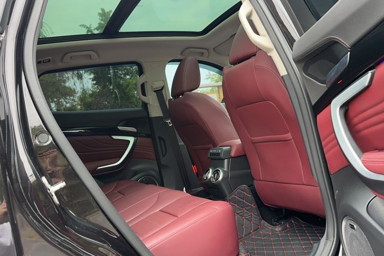 Used Wey VV7 2017 2.0T Flagship Model Interior 4