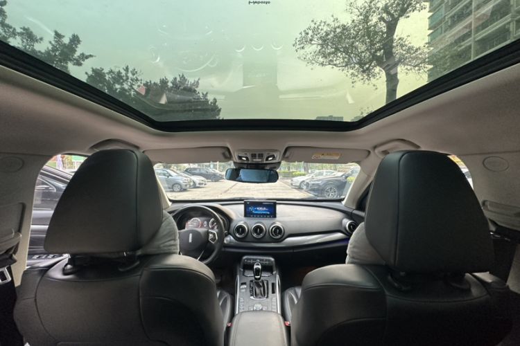 Used Wey VV7 2017 2.0T Luxury Model Interior 7