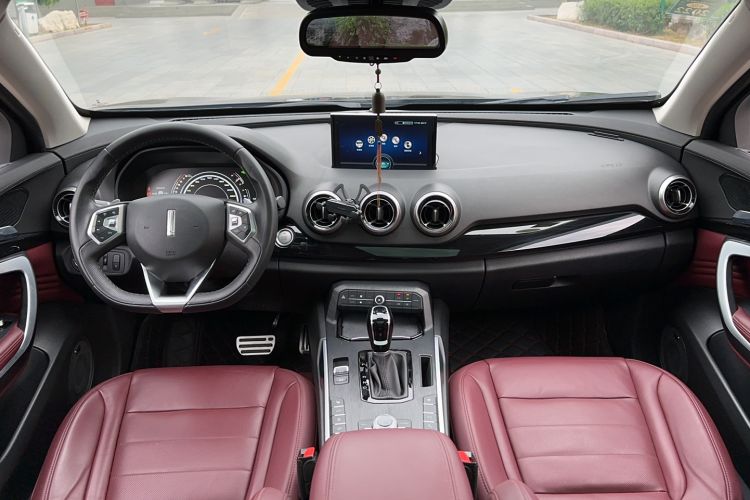 Used Wey VV7 2017 2.0T Flagship Model Interior 8