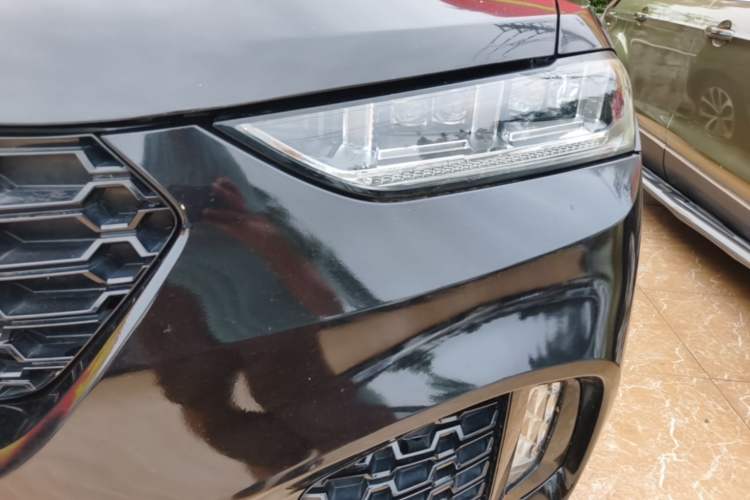 Used Wey VV7 2017 2.0T Luxury Model Left Front Headlight